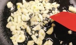 火锅汤底爆料怎么做视频,揭秘自制火锅汤底的制作过程