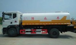 洒水车爆料视频真实,真实记录城市清洁背后的辛勤付出